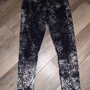 Great used Zyia Reflective Lnt 7/8 pocket leggings size 6-8
